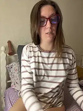 BeatriceTender online show from 04/22/26, 06:04