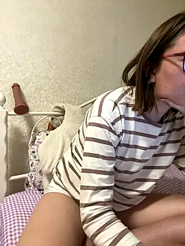 BeatriceTender online show from 09/29/25, 07:41