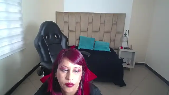 Snapshot of Anabella_Thompson chatting on 10/07/25, 11:33 Anabella Thompson online show from 10/07/25, 11:33