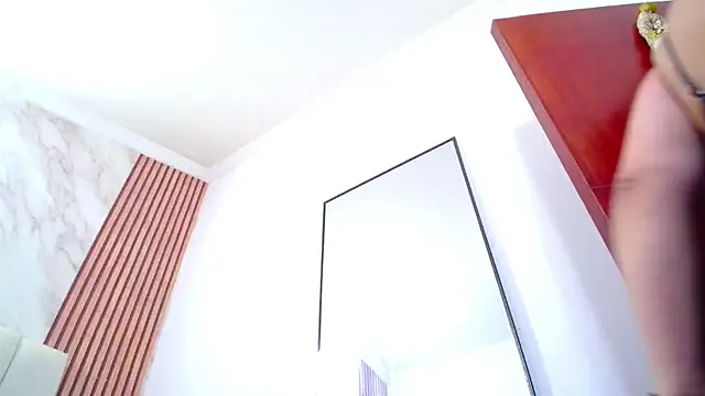 Snapshot of Anabella_Thompson chatting on 11/13/25, 10:41 Anabella Thompson online show from 11/13/25, 10:41