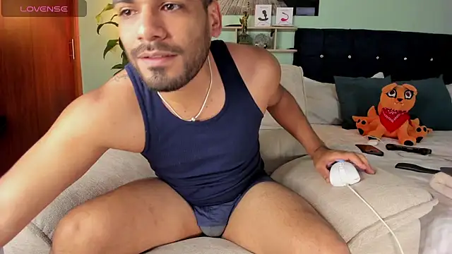 Neganhot  online show from 04/07/26, 11:06