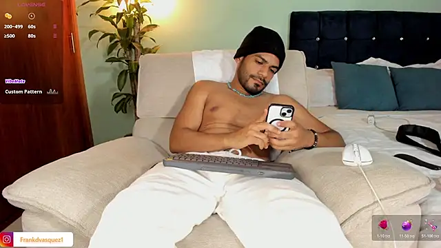 Neganhot  online show from 12/03/25, 02:12