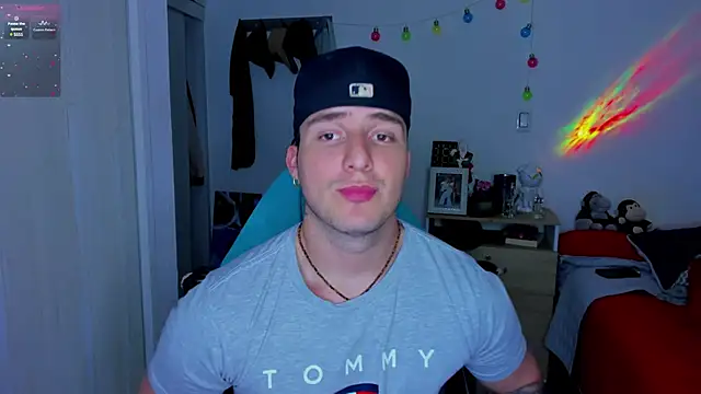 liam oficial02 online show from 01/12/25, 03:28