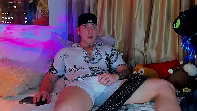 liam oficial02 online show from 09/12/25, 04:01