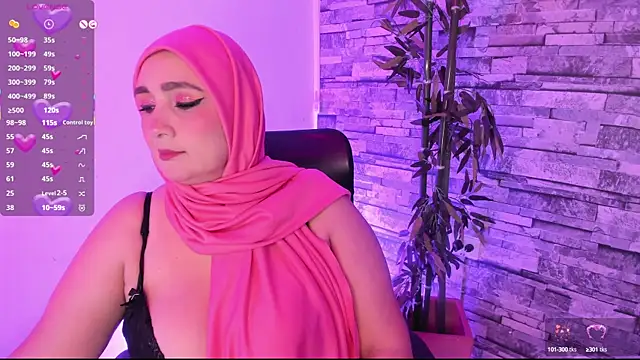 Snapshot of HijabiMilf chatting on 09/15/25, 12:16 HijabiMilf online show from 09/15/25, 12:16