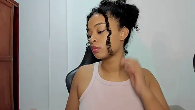 avellanatammy online show from 10/28/25, 03:29