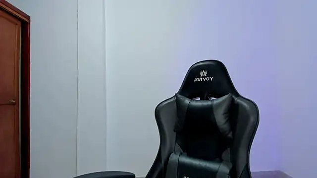 avellanatammy online show from 12/23/25, 01:27