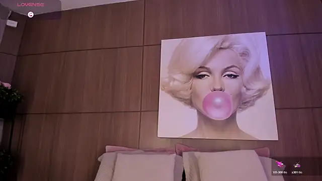 AgattaDuque online show from 10/24/25, 11:37