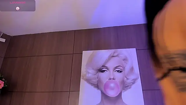 AgattaDuque online show from 11/10/25, 10:37