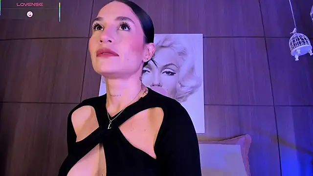 Snapshot of AgattaDuque chatting on 01/19/26, 12:47 AgattaDuque online show from 01/19/26, 12:47