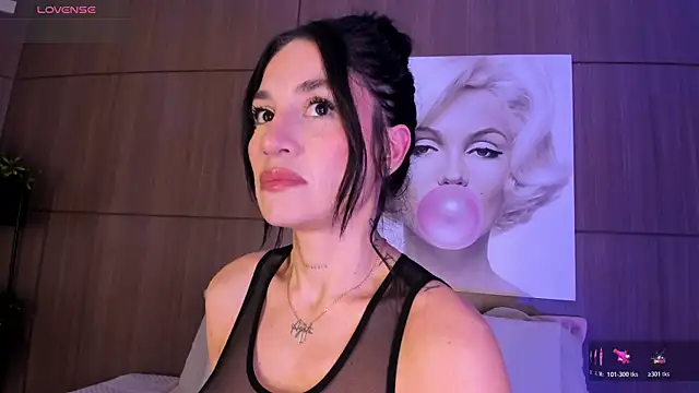 AgattaDuque online show from 11/28/25, 12:33