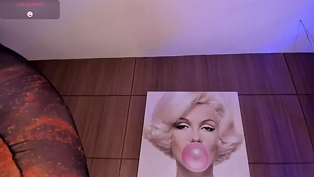 AgattaDuque online show from 10/27/25, 12:00