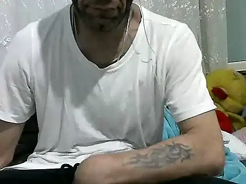 Snapshot of Aktorihann chatting on 10/23/25, 11:47 Aktorihann online show from 10/23/25, 11:47