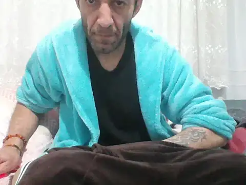 Snapshot of Aktorihann chatting on 10/13/25, 12:12 Aktorihann online show from 10/13/25, 12:12