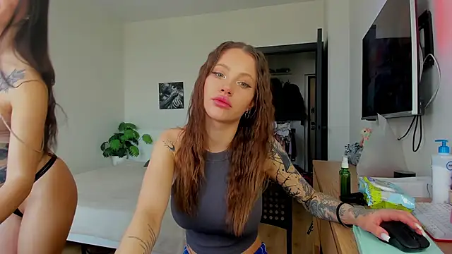 Patricia bloom online show from 04/11/26, 03:58