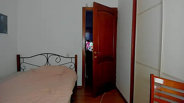 Patricia bloom online show from 11/06/25, 04:05