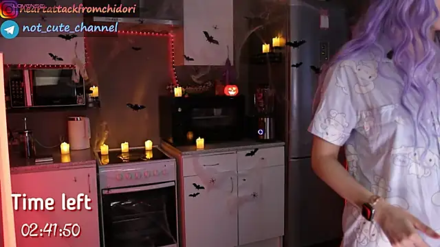 yourcutewaifu online show from 10/31/25, 08:11