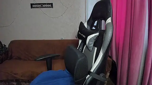 Milafoxxxy online show from 11/13/25, 09:57