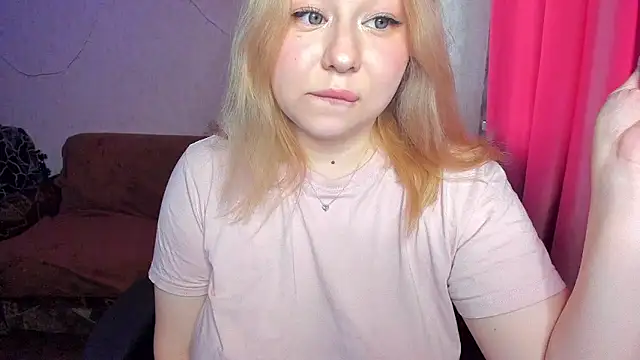 Milafoxxxy online show from 10/29/25, 06:01