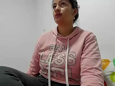 SamanthaBeke online show from 04/25/26, 03:53