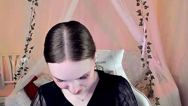 MishkaMe online show from 10/26/25, 03:23