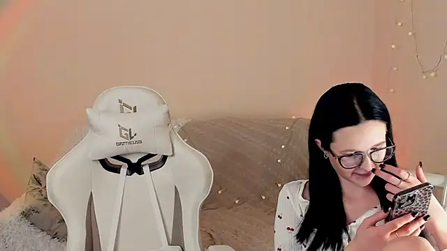 MishkaMe online show from 12/04/25, 07:07