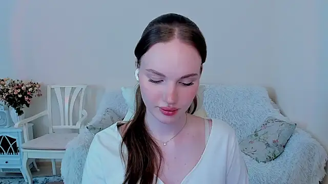 Snapshot of MishkaMe chatting on 06/09/26, 03:57 MishkaMe online show from 06/09/26, 03:57