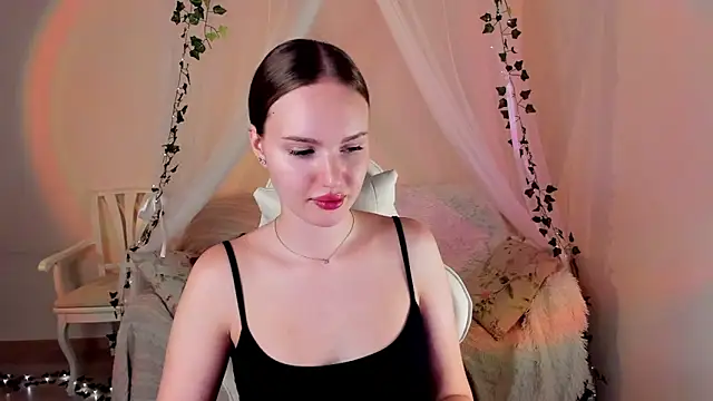 Snapshot of MishkaMe chatting on 09/14/25, 03:56 MishkaMe online show from 09/14/25, 03:56