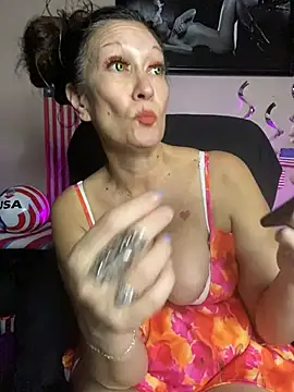 Snapshot of TheDime chatting on 07/08/26, 05:41 TheDime online show from 07/08/26, 05:41