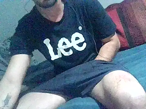 Snapshot of giorgakaci69 chatting on 10/08/25, 10:21 giorgakaci69 online show from 10/08/25, 10:21