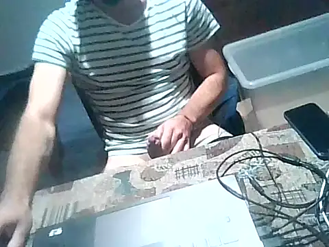 Snapshot of giorgakaci69 chatting on 09/12/25, 12:55 giorgakaci69 online show from 09/12/25, 12:55