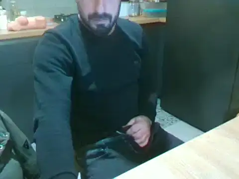 Snapshot of giorgakaci69 chatting on 12/22/24, 05:32 giorgakaci69 online show from 12/22/24, 05:32