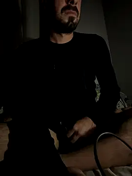 Snapshot of giorgakaci69 chatting on 10/28/25, 10:31 giorgakaci69 online show from 10/28/25, 10:31