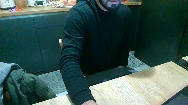 Snapshot of giorgakaci69 chatting on 12/31/24, 12:00 giorgakaci69 online show from 12/31/24, 12:00