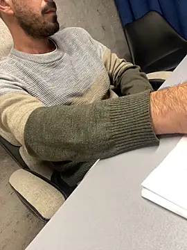 Snapshot of giorgakaci69 chatting on 10/14/25, 05:24 giorgakaci69 online show from 10/14/25, 05:24