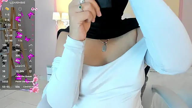 Snapshot of nashi_ra chatting on 06/03/26, 12:17 nashi ra online show from 06/03/26, 12:17