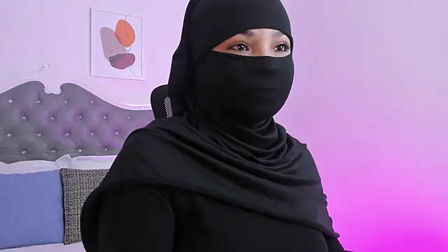 Snapshot of nashi_ra chatting on 06/27/26, 02:23 nashi ra online show from 06/27/26, 02:23