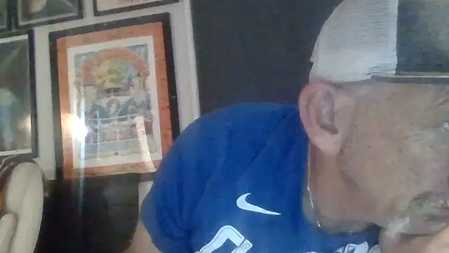 Snapshot of den-rock4u chatting on 09/15/25, 05:19 den-rock4u online show from 09/15/25, 05:19