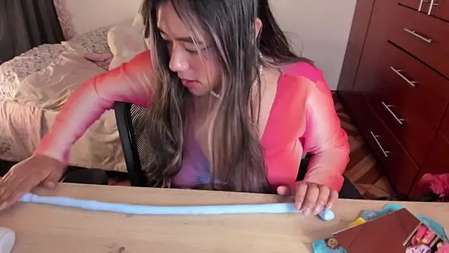 StephaniFox online show from 12/02/25, 11:50