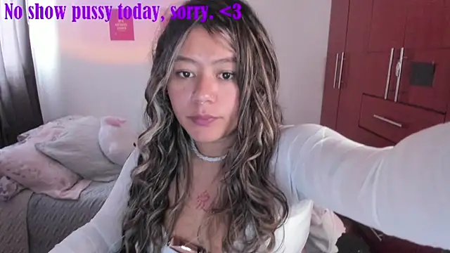 Snapshot of StephaniFox chatting on 09/18/25, 05:49 StephaniFox online show from 09/18/25, 05:49