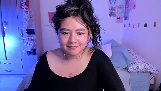 Snapshot of StephaniFox chatting on 03/18/25, 12:19 StephaniFox online show from 03/18/25, 12:19