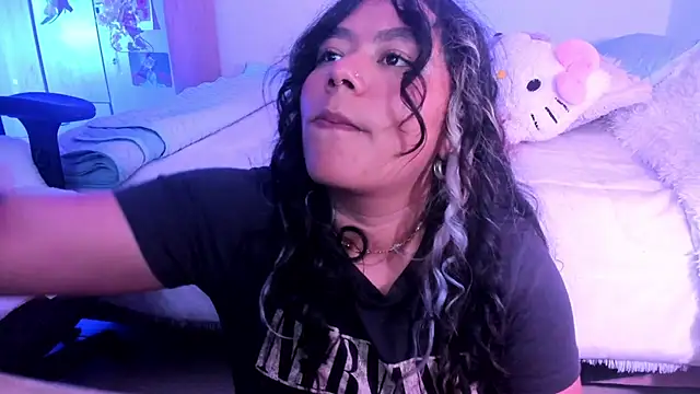 Snapshot of StephaniFox chatting on 02/19/25, 03:06 StephaniFox online show from 02/19/25, 03:06