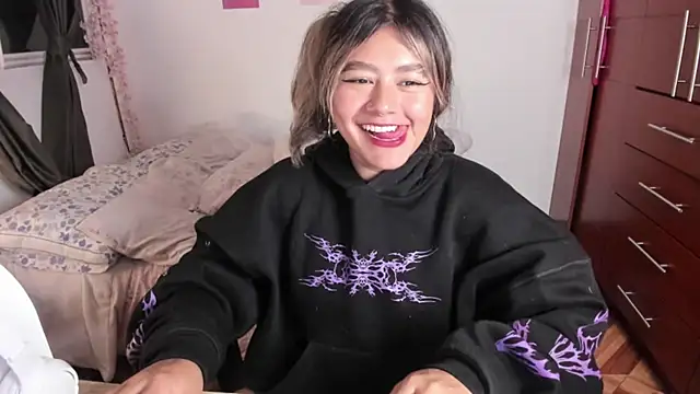 StephaniFox online show from 11/08/25, 01:42