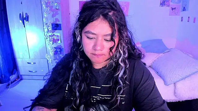Snapshot of StephaniFox chatting on 02/24/25, 03:44 StephaniFox online show from 02/24/25, 03:44