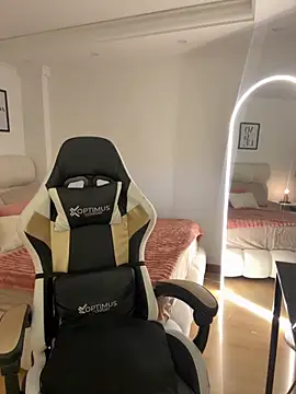 Dj scarlettmorreti online show from 09/23/25, 05:42