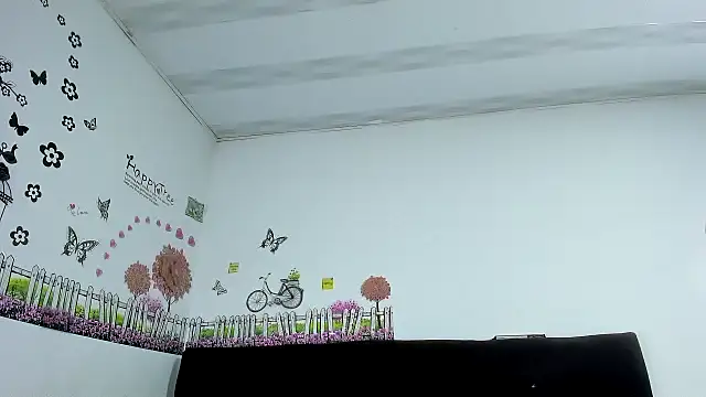 Snapshot of LariissaWilson chatting on 10/03/25, 02:04 LariissaWilson online show from 10/03/25, 02:04