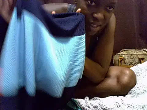 Snapshot of heather_savage chatting on 03/16/25, 01:17 heather savage online show from 03/16/25, 01:17