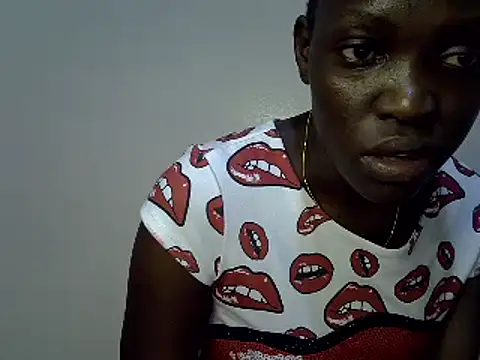 Snapshot of heather_savage chatting on 04/13/26, 04:00 heather savage online show from 04/13/26, 04:00