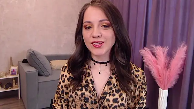 Snapshot of SusanMorado chatting on 10/30/25, 08:23 SusanMorado online show from 10/30/25, 08:23