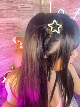 Snapshot of Bubalu_Uwwu chatting on 11/08/25, 04:49 Bubalu Uwwu online show from 11/08/25, 04:49